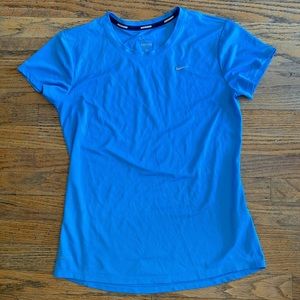 Women’s Nike dri-fit shirt